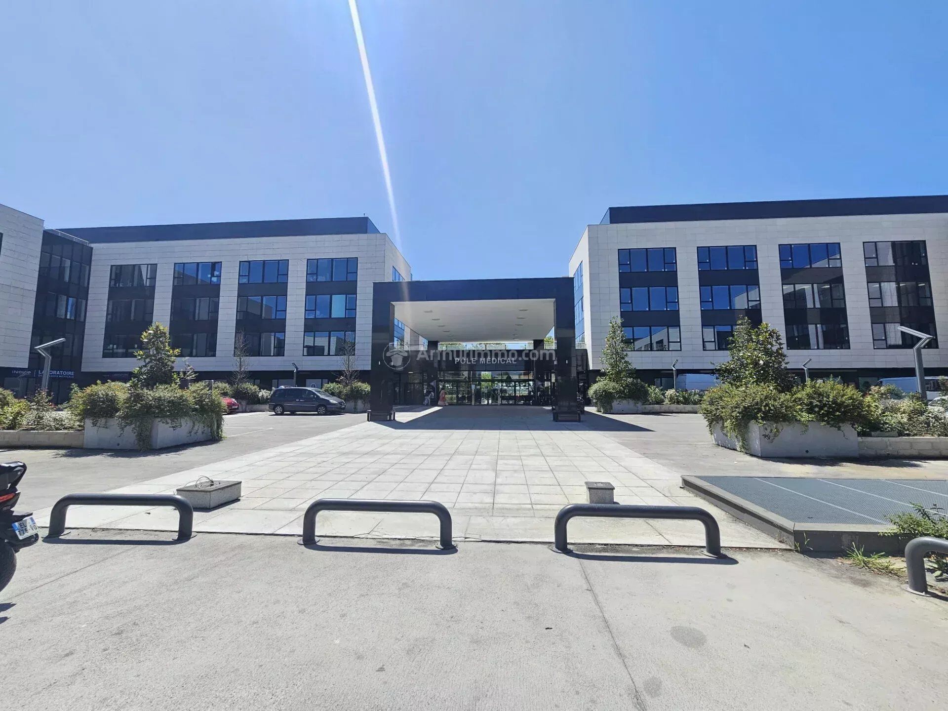 Location Bureau à Jossigny · 447 €/mois