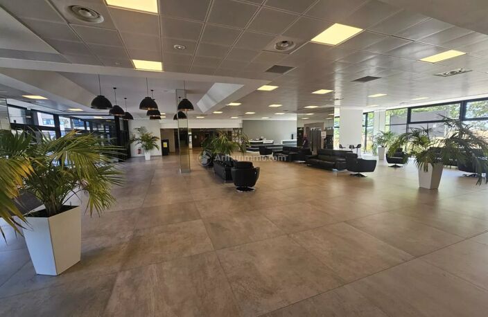 Bureaux à louer avec terrasse – De 15 à 40 m² – Charges incluses – Carré Haussmann / Val d'Europe — photo 2