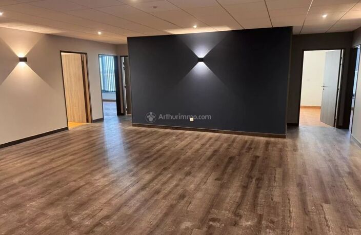 Bureaux à louer avec terrasse – De 15 à 40 m² – Charges incluses – Carré Haussmann / Val d'Europe — photo 4