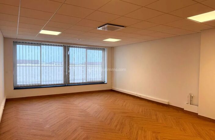 Bureaux à louer avec terrasse – De 15 à 40 m² – Charges incluses – Carré Haussmann / Val d'Europe — photo 5