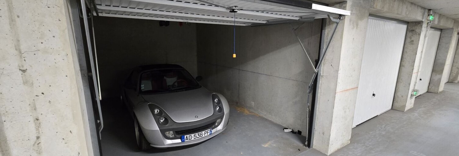 Garage  17 m² à louer à Ajaccio (20090)