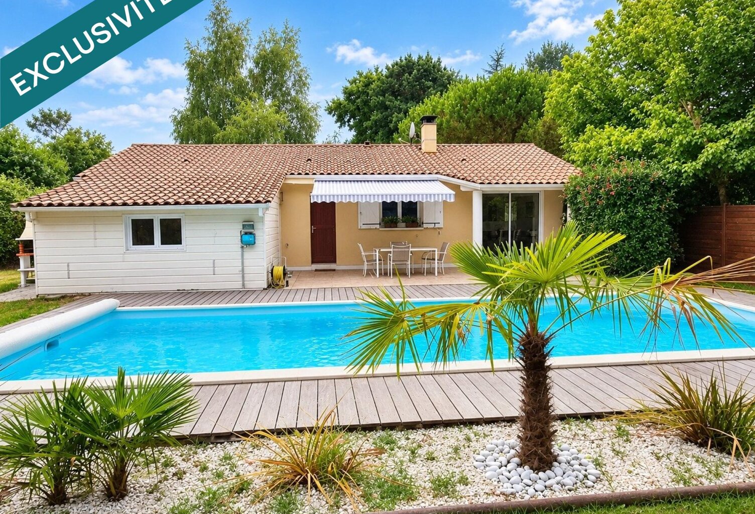 Maison avec piscine et double garage — photo 1