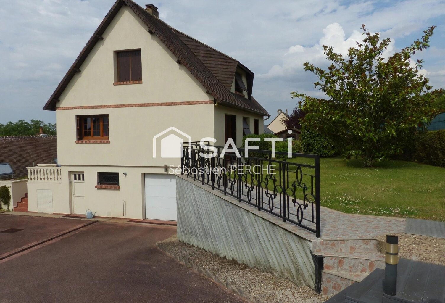 Maison 5 chambres sur sous-sol complet — photo 1