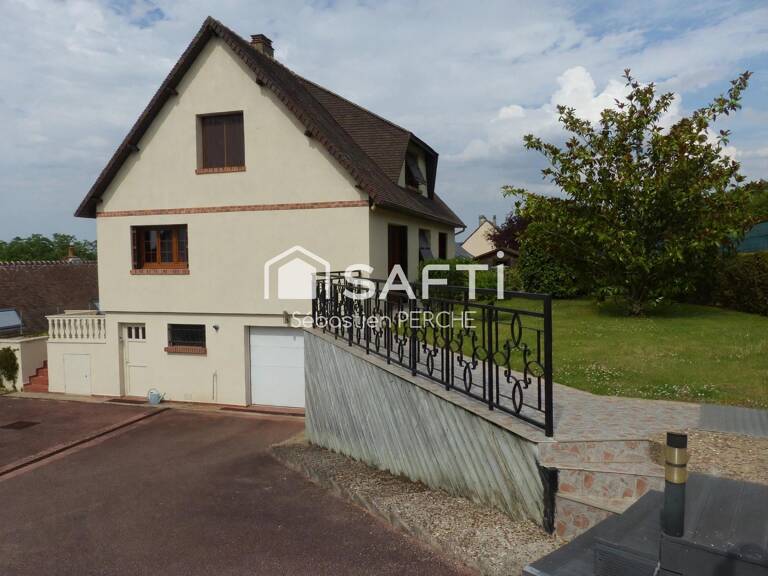 Maison 5 chambres sur sous-sol complet — photo 1