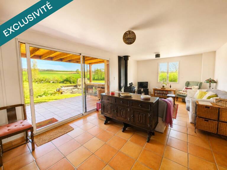 DPE B. Rénovation totale. Terrain constructible. — photo 1