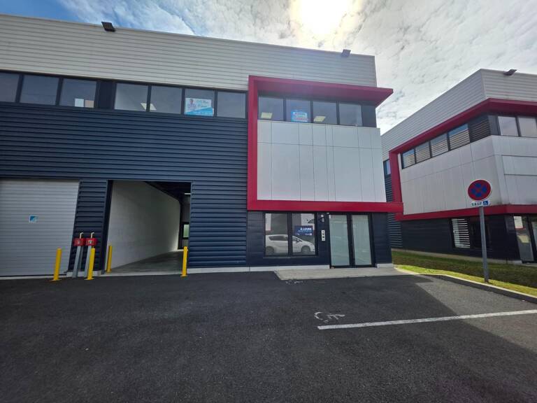LOCAL COMMERCIAL BUREAUX  190 M2 — photo 1