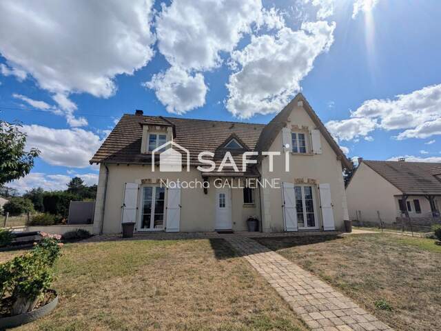 Belle maison familiale sur sous-sol avec piscine — photo du bien