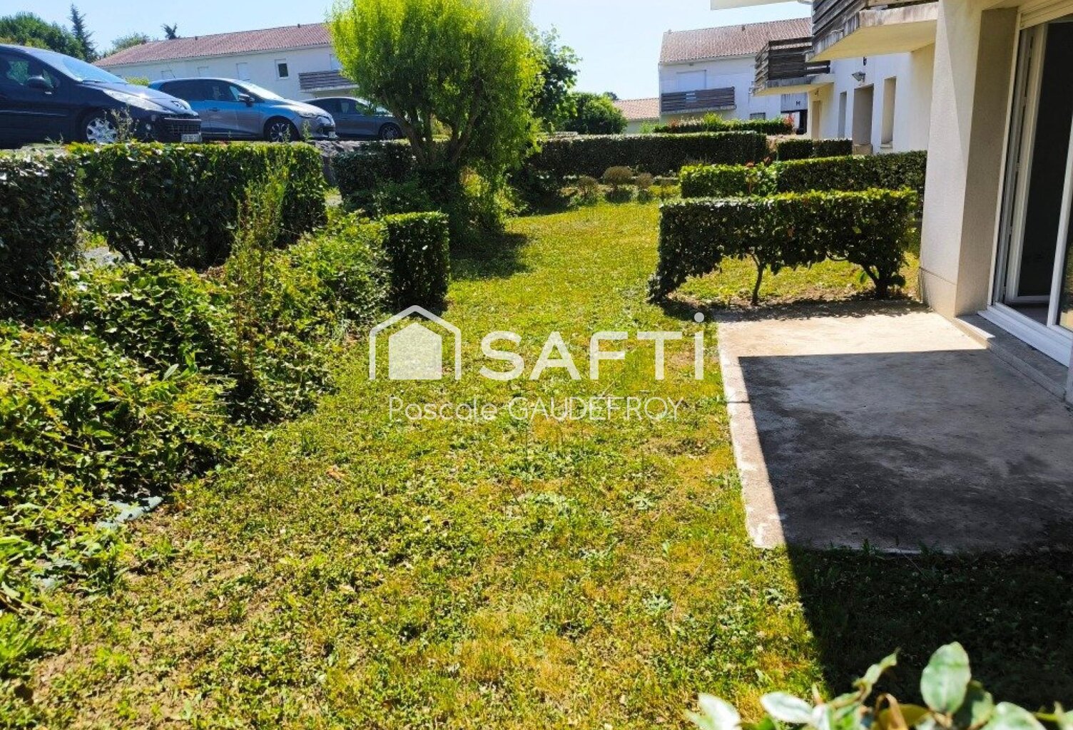 T2 meublé rénové avec terrasse à Jonzac — photo 1