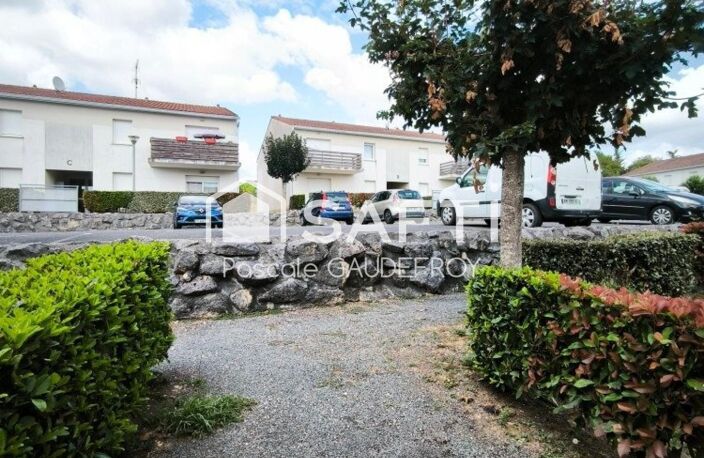 T2 meublé rénové avec terrasse à Jonzac — photo 2