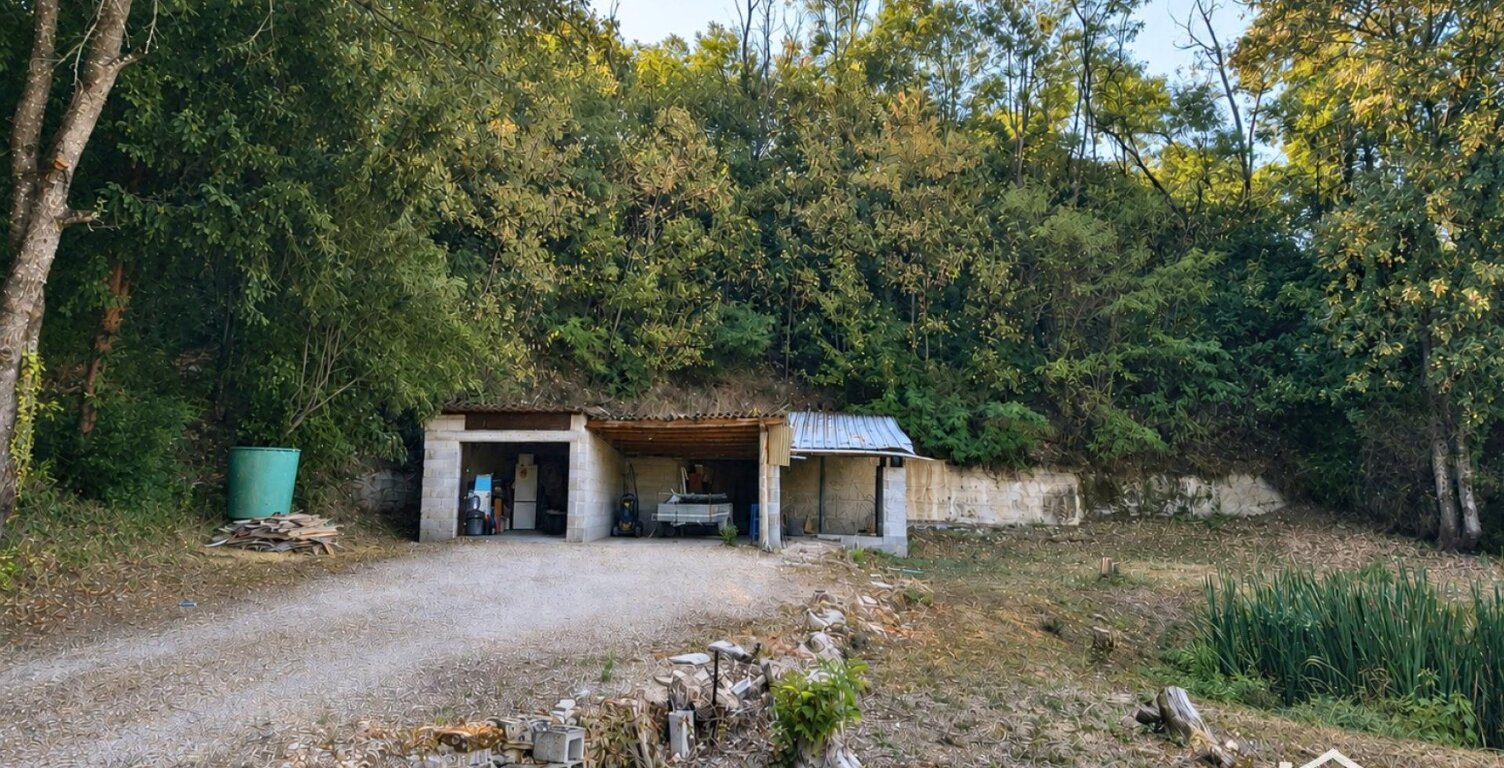 Artisans-Entrepreneurs : terrain avec garage et espaces professionnels — photo 1