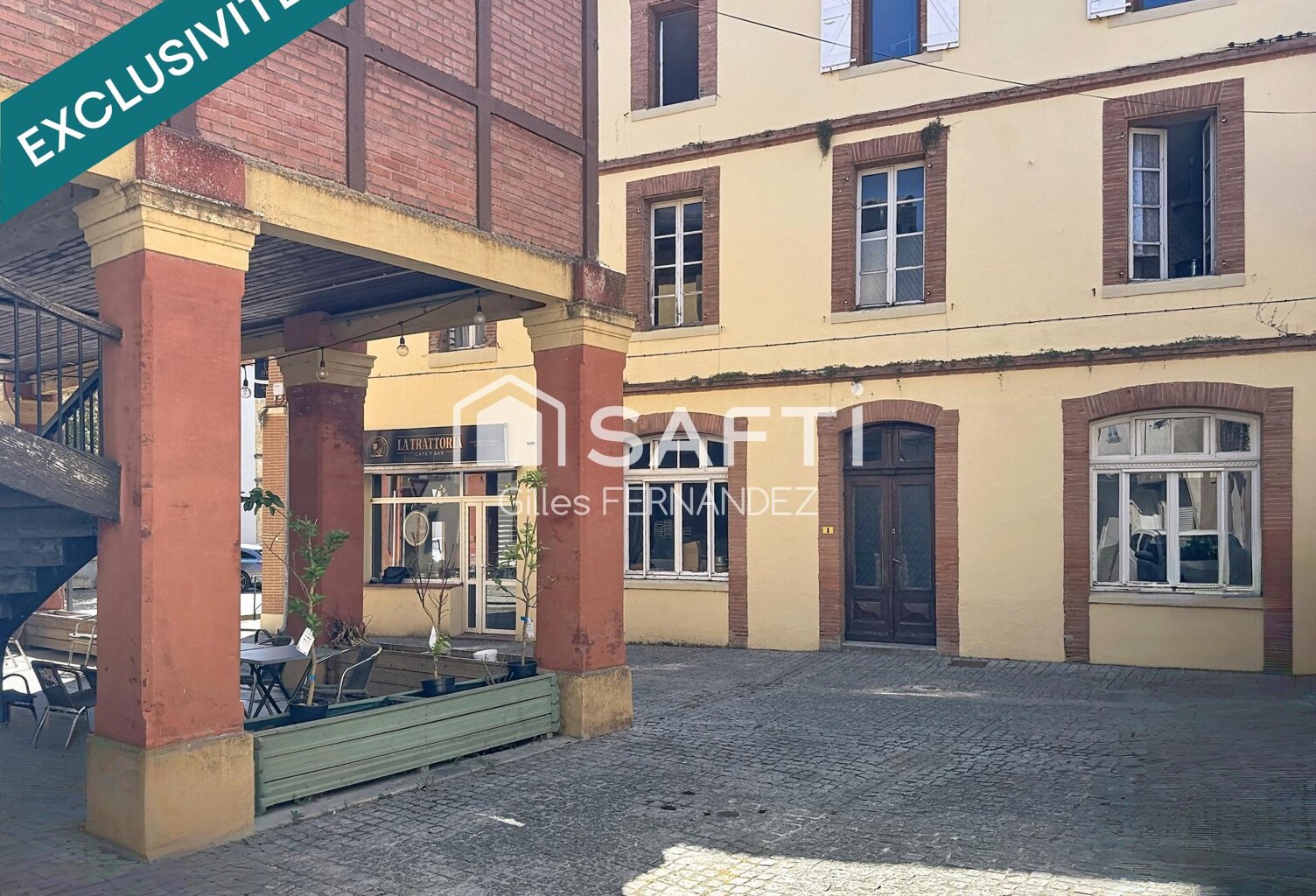 Immeuble de caractère au FOSSAT — photo 1