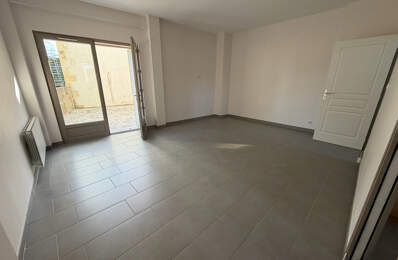 Appartement F2 avec terrasse - Centre-ville — photo du bien