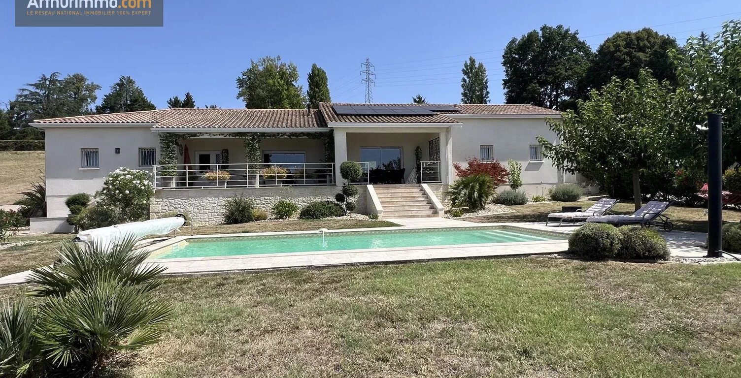 Maison d'architecte avec vue panoramique — photo 1