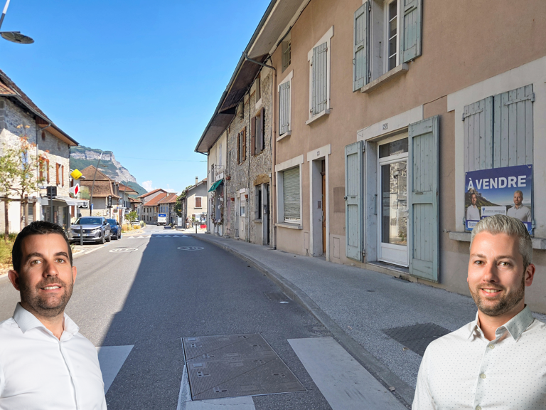 DPT (38) - A VENDRE - Maison de village - Bernin centre — photo 1