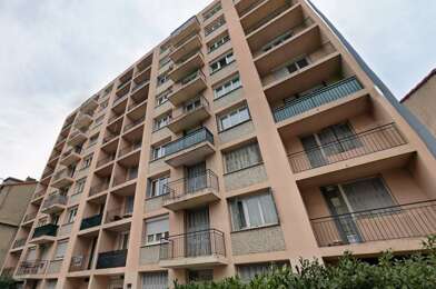 Appartement 4 pièces 845 €