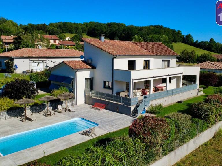 Maison 5 pièces 225 m² — photo 1