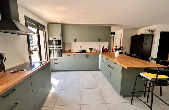 Une rénovation de grande qualité dans un emplacement idéal p — photo 3