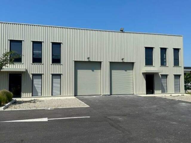 LOCAL D'ACTIVITE - ATELIER à LOUER — photo du bien