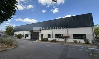 Commerce  1646 m² à louer à Vénissieux (69200)