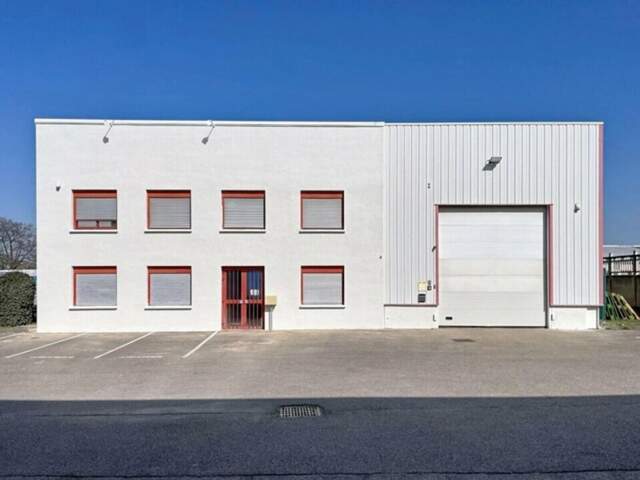 LOCAL D'ACTIVITE - ATELIER à LOUER — photo du bien