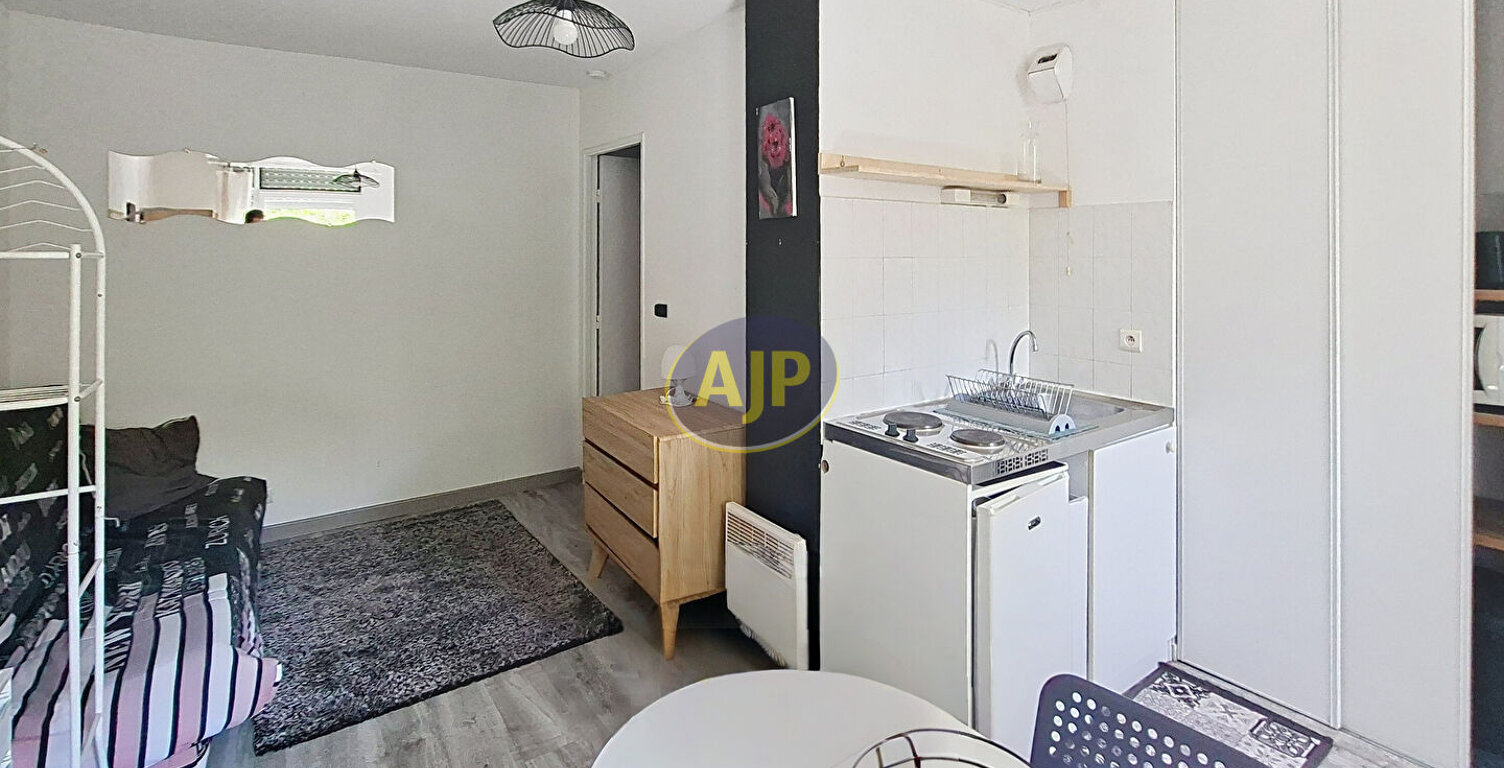 Appartement T1 Chartrons - Dernier étage — photo 1