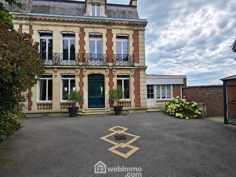 Maison de maître - 214m² - Laon — photo 1