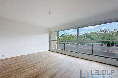 Appartement 3 pièces 900 €