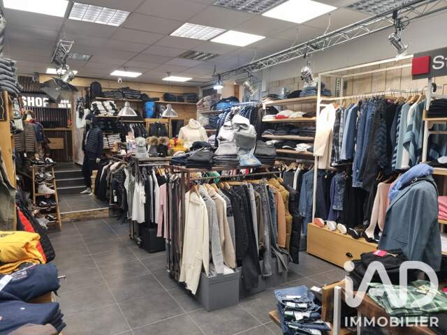 Vente Habillement, Textile 145 m&sup2; — photo du bien