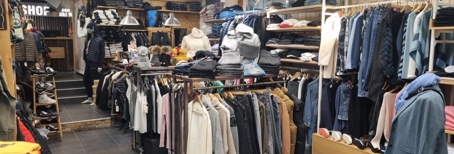 Commerce  145 m² à vendre à Le Bourg-d'Oisans (38520)