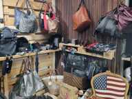 Vente Habillement, Textile 145 m&sup2; — photo 2