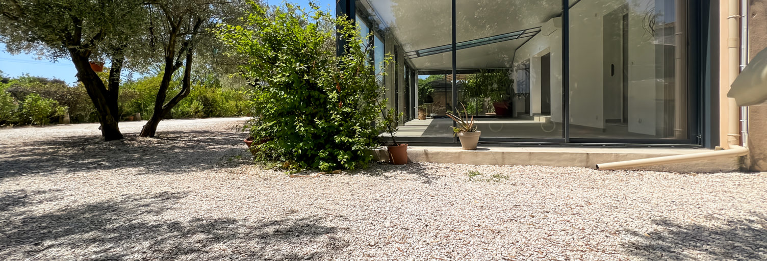 Maison 8 Pièces 211 m² à vendre à Saint-Martin-de-Crau (13310)