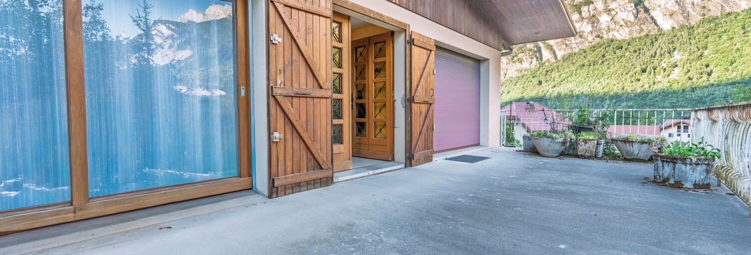 Immeuble  502 m² à vendre à Magland (74300)