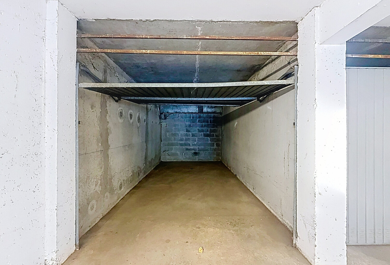 Garage à Louer — photo 1