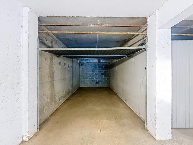 Garage à Louer — photo du bien