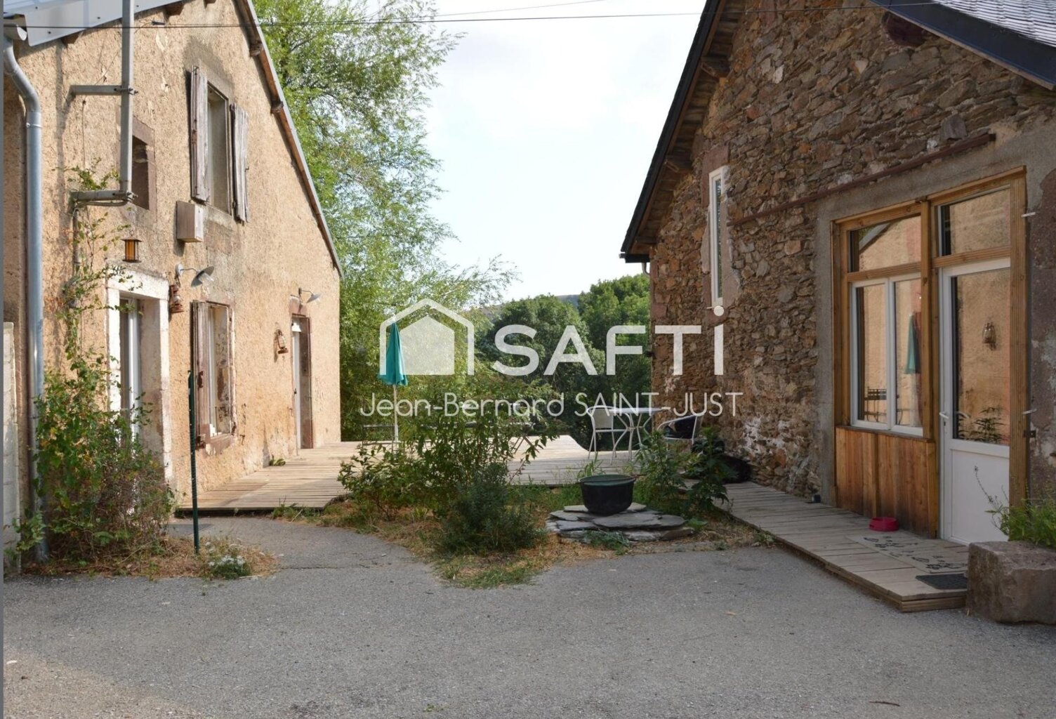 Ancien corps de ferme composé de deux maisons rénovés avec gout, — photo 1