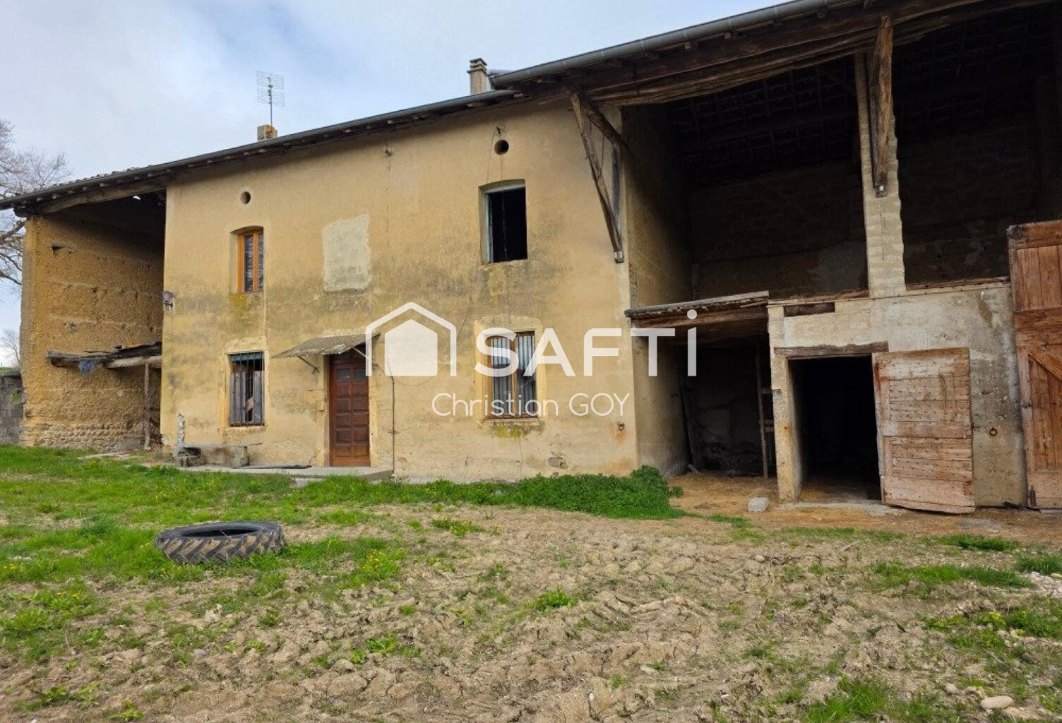 MAISON 90 M² - TERRAIN 700 M² - TRAVAUX A PREVOIR - — photo 1