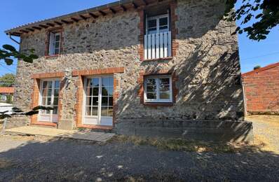 Maison en pierre  3 chambres  Terrain clos de 1 143 m² — photo du bien