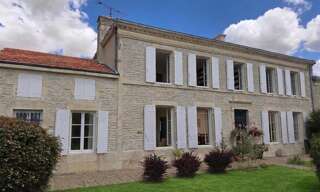 Maison 10 Pièces 247 m² à vendre à Villeneuve-la-Comtesse (17330)