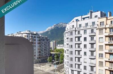 Appartement lumineux avec balcon, beaux volumes, cave et ascenseur  5ème étage — photo du bien