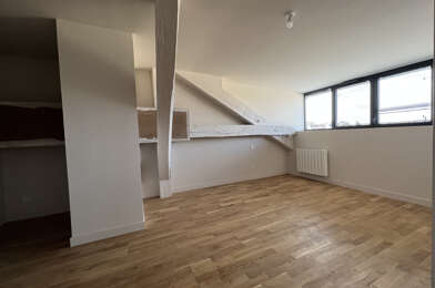 Appartement 4 pièces 1210 €