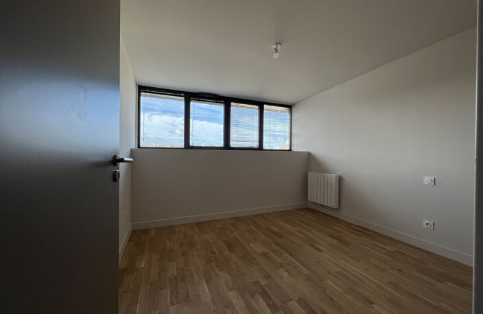 POITIERS CENTRE, T4 de standing de 140 m2 — photo 4