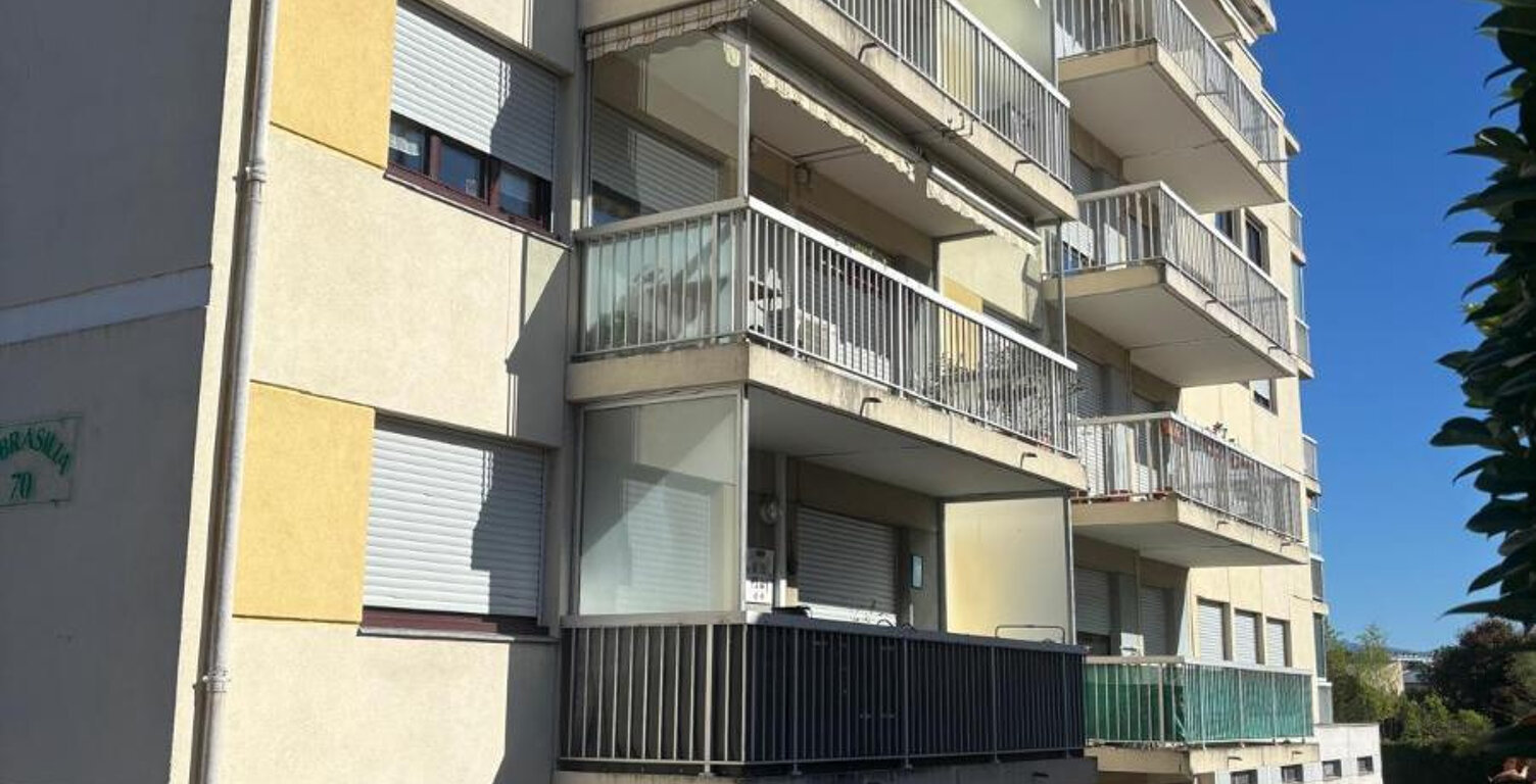 Romans sur Isère, 'Le Brasilia', rue Emile Zola, ... — photo 1