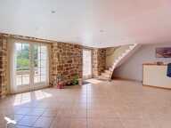 Maison en pierre de 5 pièces principales — photo 2