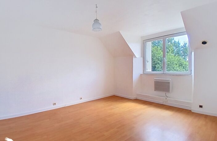 Maison en pierre de 5 pièces principales — photo 4