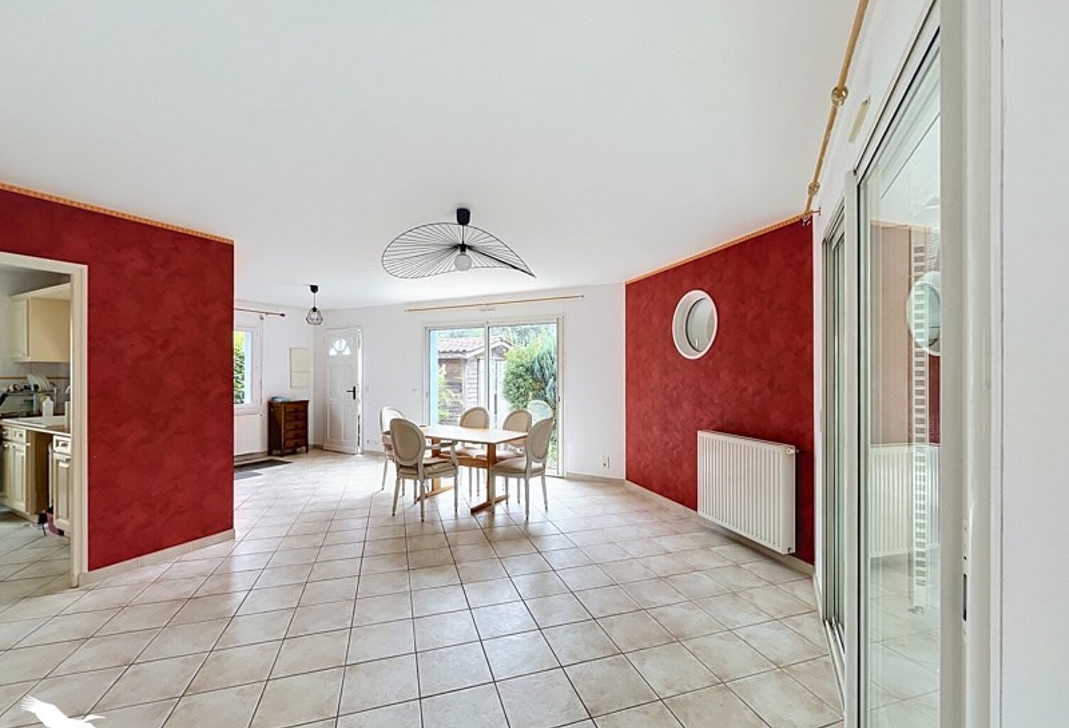 Contemporaine de 5 pièces principales — photo 1