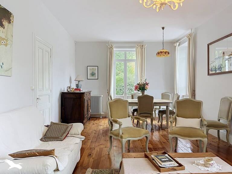 Maison en pierre de 7 pièces principales — photo 1