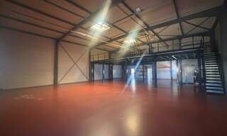 Local industriel  520 m² à louer à Ville-la-Grand (74100)