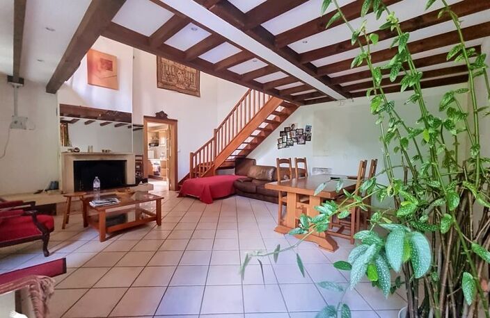 Maison en pierre de 4 pièces principales — photo 2