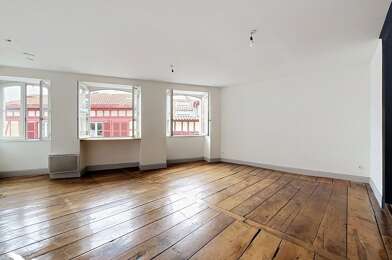 Appartement 4 pièces 640764 €
