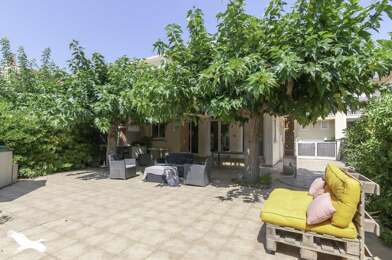 Appartement 3 pièces 241960 €